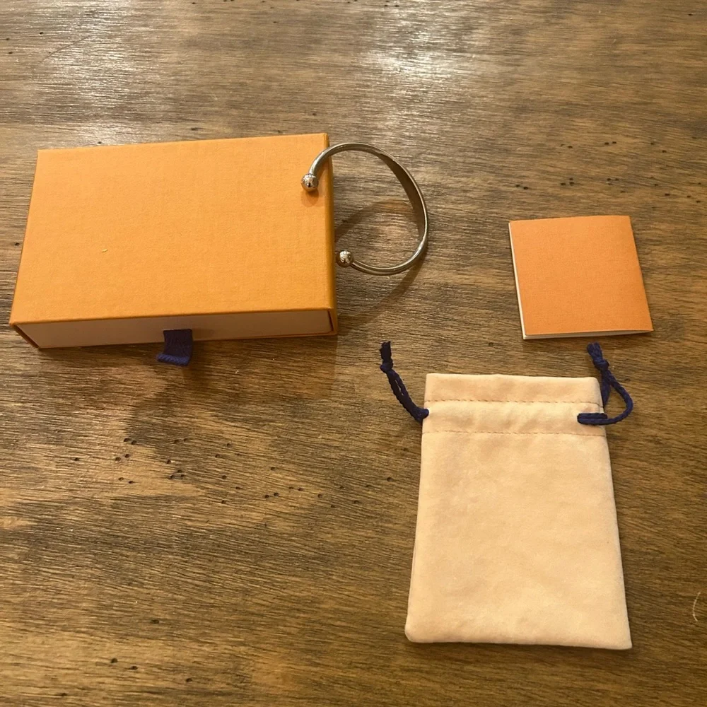 Louis Vuitton Silver Tone Monogram Jonc Cuff Bracelet M - Picture 4 of 17